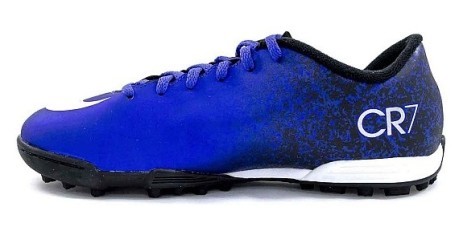 La chaussure Mercurial CR7 Vortex TF bleu