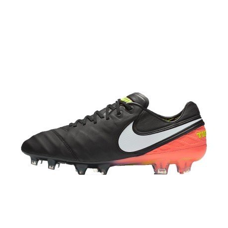 Soccer shoes Nike Tiempo Legend VI black orange sole