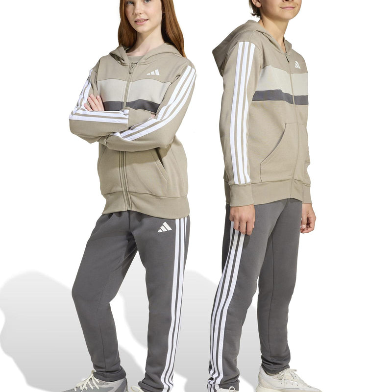 0fb8a3ab9a1991267f3628e77f7a4b29029aaf64_A_243898.jpg