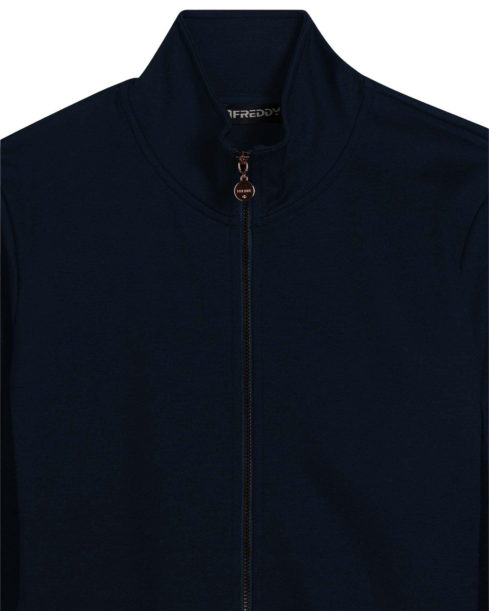 933f2724120a9831e9b982b77323ae1a6966cba6_A_244772_2_0