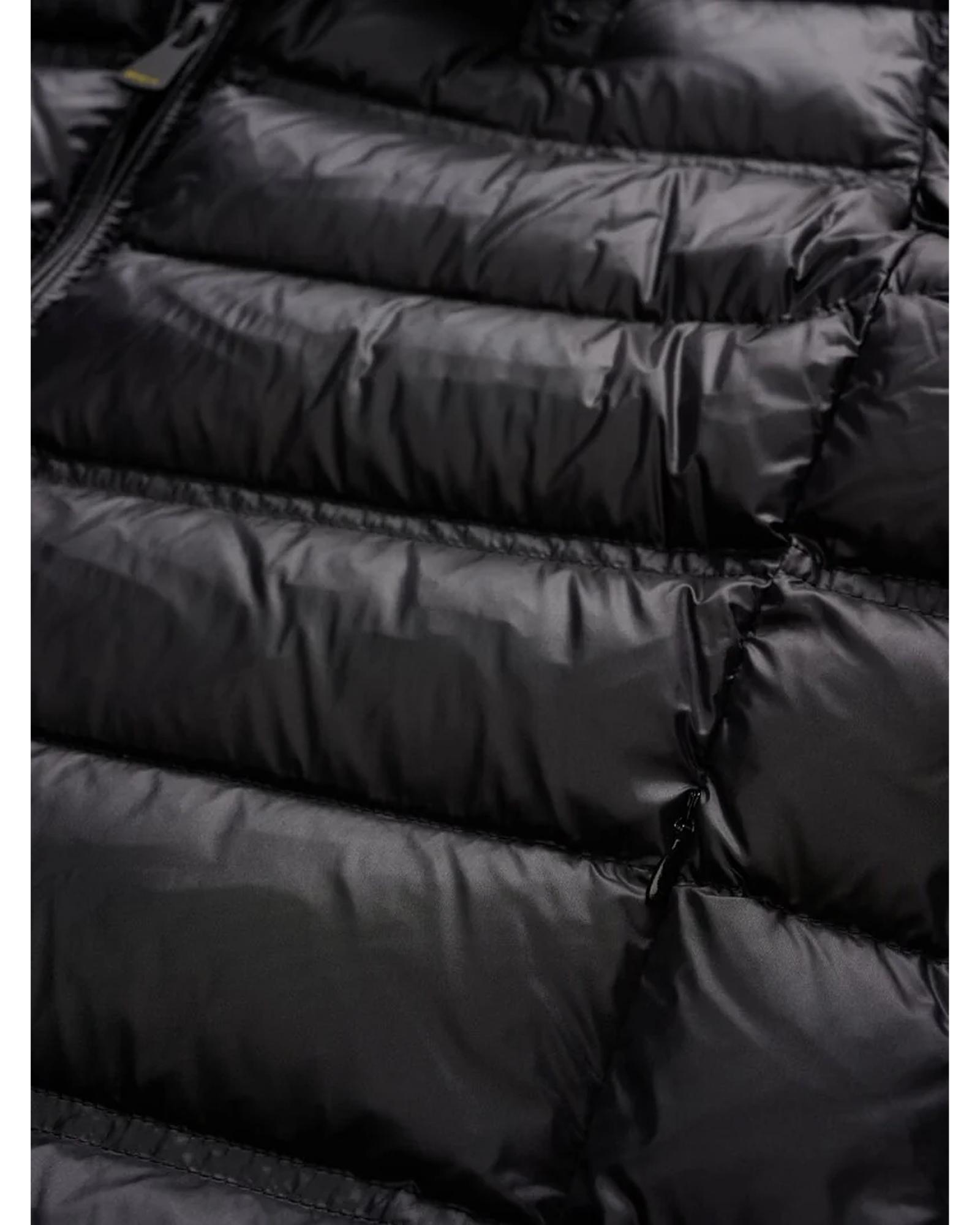 a8b3bec8d0601e67515f89d853ee25e43fe05e1e_A_244705_6_0