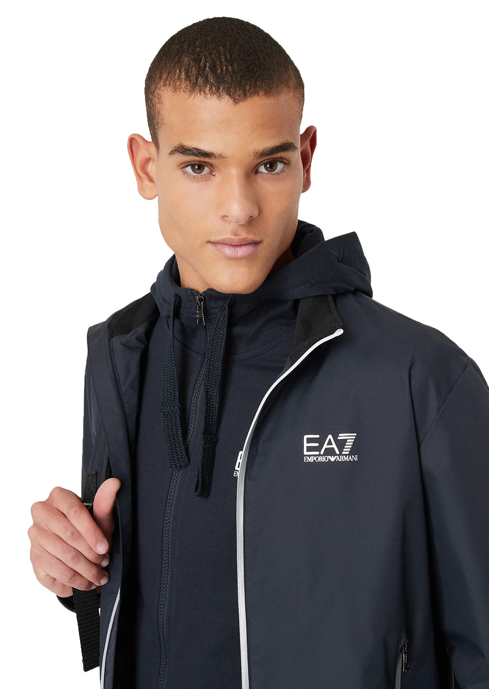 b0421eb72bae3818a2b28bcda62ec199fc58e5c0_A_122390_2_0