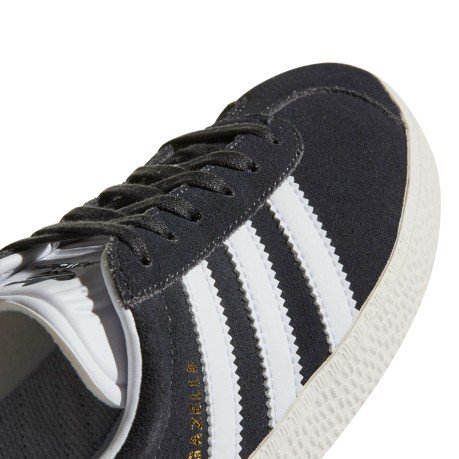Baby shoes Gazelle right side