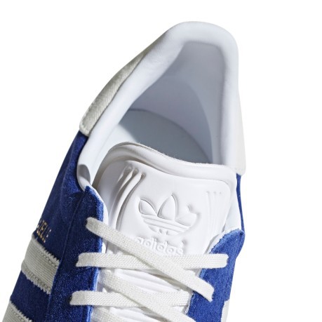 Mens shoes Gazelle right side