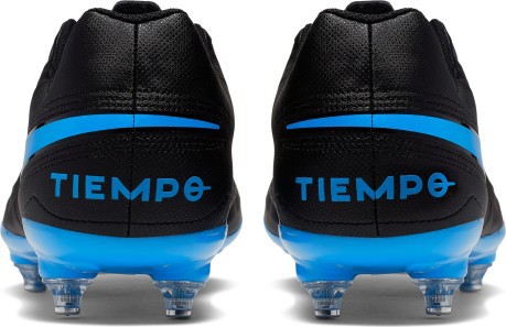 Las botas de fútbol Nike Tiempo Legend Club SG Bajo El Radar Pack
