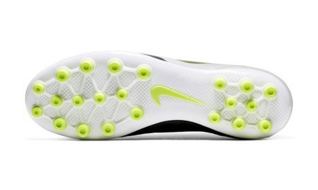 Las botas de fútbol Nike Legend 8 Academia de AG