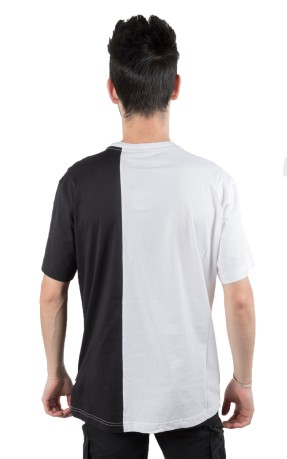T-Shirt Uomo Color Block indossato davanti