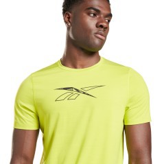 T-Shirt Uomo Workout Logo verde indossata davanti