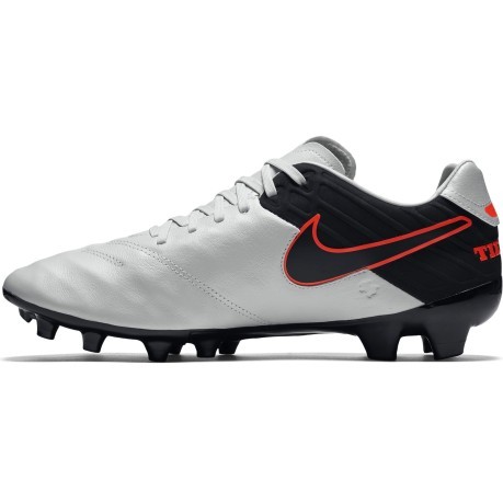 Zapatos de fútbol Nike Tiempo V FG colore gris - Nike - SportIT.com