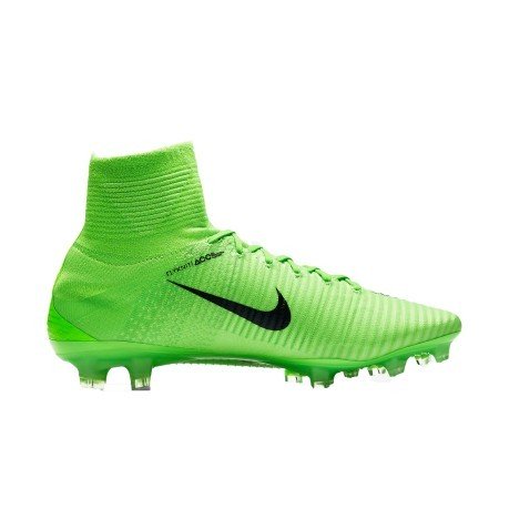 Las botas fútbol Nike Mercurial Superfly V FG Radiación Llamarada colore verde - Nike - SportIT.com