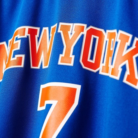 La parte superior del tanque hombre de la NBA de New York Knicks