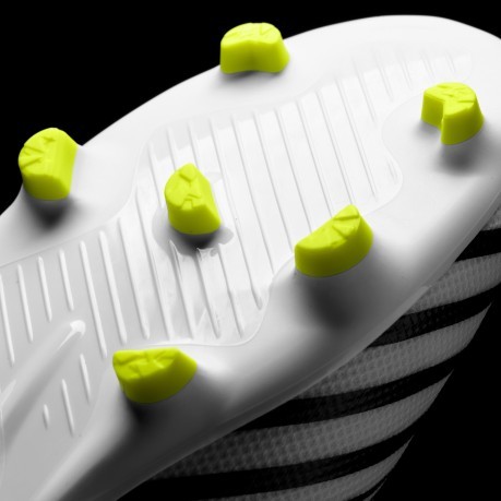 Chaussures de Football Adidas Nemiziz 17.3 FG blanc