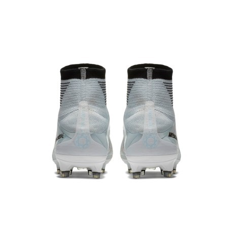 Las botas de fútbol Nike Mercurial Superfly V CR7 blanco azul