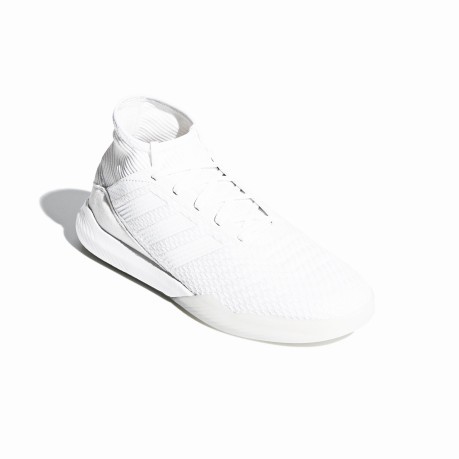 Shoes soccer Predator 18.3 TR white