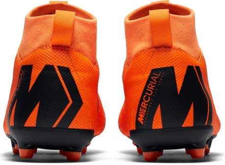 Chaussures de football enfant Nike Mercurial Superfly VI de l'Académie MG orange