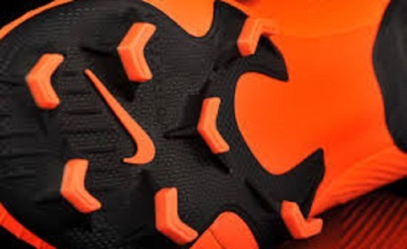Zapatos de fútbol Nike Mercurial Superfly VI PRO FG derecho