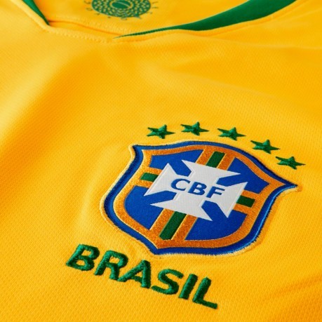 Jersey de Casa de Brasil en 2018 frente
