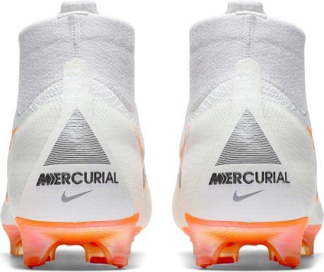 Las botas de fútbol Nike Mercurial Superfly 360 Elite DF FG 'Just Do It' Pack blanco