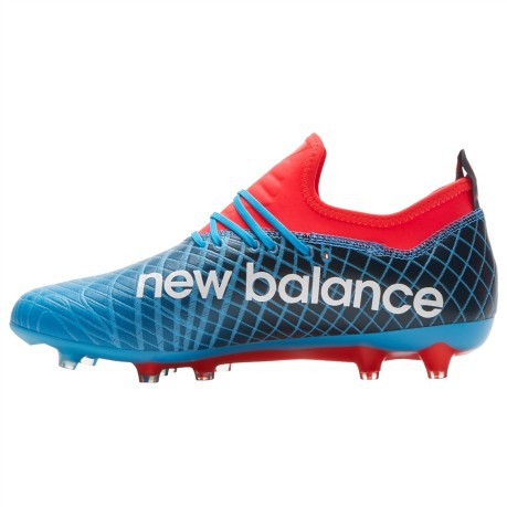 Soccer shoes New Balance Tekela Magic FG right