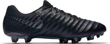 Las botas de fútbol Nike Tiempo Legend VII Elite FG Sigilo Ops Pack derecho