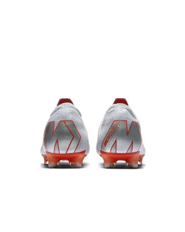 Chaussures de Football Nike Mercurial Vapor 360 Elite FG posées sur le Béton Pack droit